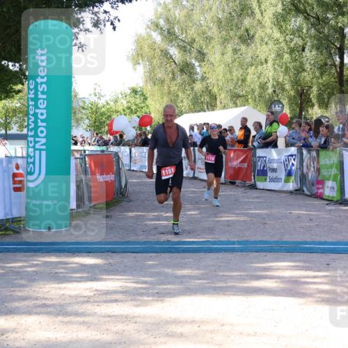 07.09.2025 - 19. Norderstedt Triathlon Zöllner http://msf.ph/oto/8772350 07.09.2025 10:48:22 Ziel 1110, 1151 meine-sportfotos.de