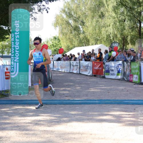 07.09.2025 - 19. Norderstedt Triathlon Zöllner http://msf.ph/oto/8772454 07.09.2025 10:49:05 Ziel 654, 1117 meine-sportfotos.de