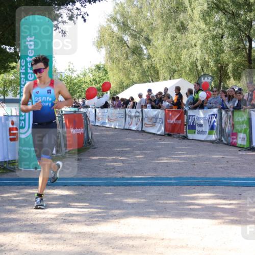 07.09.2025 - 19. Norderstedt Triathlon Zöllner http://msf.ph/oto/8772458 07.09.2025 10:49:06 Ziel 654 meine-sportfotos.de