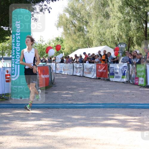 07.09.2025 - 19. Norderstedt Triathlon Zöllner http://msf.ph/oto/8772499 07.09.2025 10:49:24 Ziel 645, 675 meine-sportfotos.de