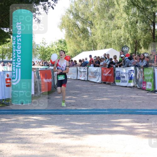 07.09.2025 - 19. Norderstedt Triathlon Zöllner http://msf.ph/oto/8772523 07.09.2025 10:50:14 Ziel 664 meine-sportfotos.de