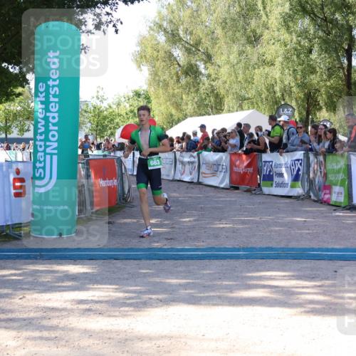 07.09.2025 - 19. Norderstedt Triathlon Zöllner http://msf.ph/oto/8772608 07.09.2025 10:51:32 Ziel 649, 663 meine-sportfotos.de