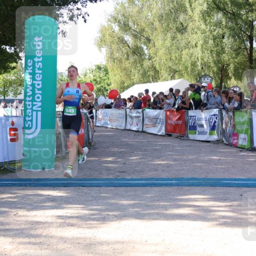 07.09.2025 - 19. Norderstedt Triathlon Zöllner http://msf.ph/oto/8772626 07.09.2025 10:51:37 Ziel 68, 649, 663 meine-sportfotos.de