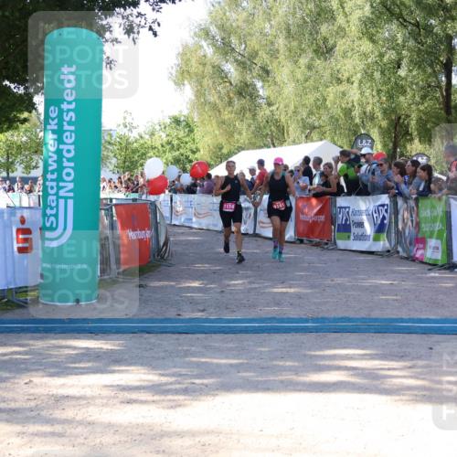 07.09.2025 - 19. Norderstedt Triathlon Zöllner http://msf.ph/oto/8772746 07.09.2025 10:52:18 Ziel 667, 1114, 1141 meine-sportfotos.de