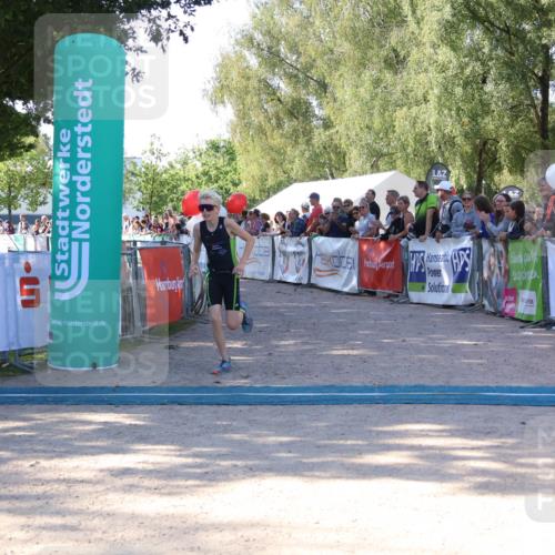 07.09.2025 - 19. Norderstedt Triathlon Zöllner http://msf.ph/oto/8772793 07.09.2025 10:52:25 Ziel 112, 1114, 1141 meine-sportfotos.de