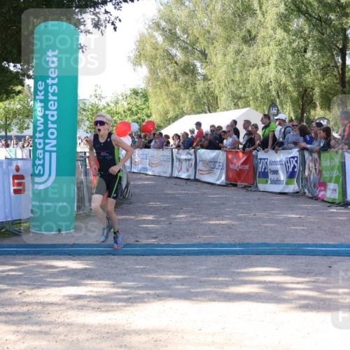 07.09.2025 - 19. Norderstedt Triathlon Zöllner http://msf.ph/oto/8772800 07.09.2025 10:52:26 Ziel 112, 1114, 1141 meine-sportfotos.de