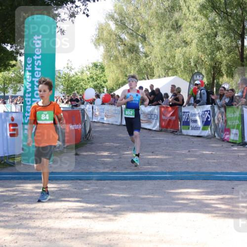 07.09.2025 - 19. Norderstedt Triathlon Zöllner http://msf.ph/oto/8772849 07.09.2025 10:52:51 Ziel 84, 652 meine-sportfotos.de