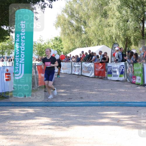 07.09.2025 - 19. Norderstedt Triathlon Zöllner http://msf.ph/oto/8772880 07.09.2025 10:52:57 Ziel 652, 690, 1130 meine-sportfotos.de