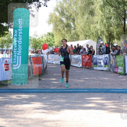 07.09.2025 - 19. Norderstedt Triathlon Zöllner http://msf.ph/oto/8772904 07.09.2025 10:52:59 Ziel 690, 1130 meine-sportfotos.de