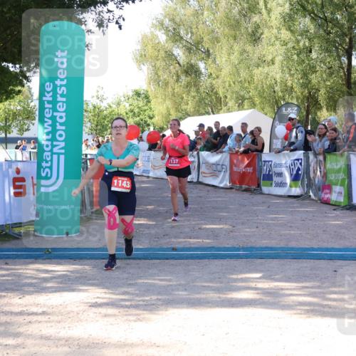 07.09.2025 - 19. Norderstedt Triathlon Zöllner http://msf.ph/oto/8773111 07.09.2025 10:55:10 Ziel 678, 1137, 1143 meine-sportfotos.de
