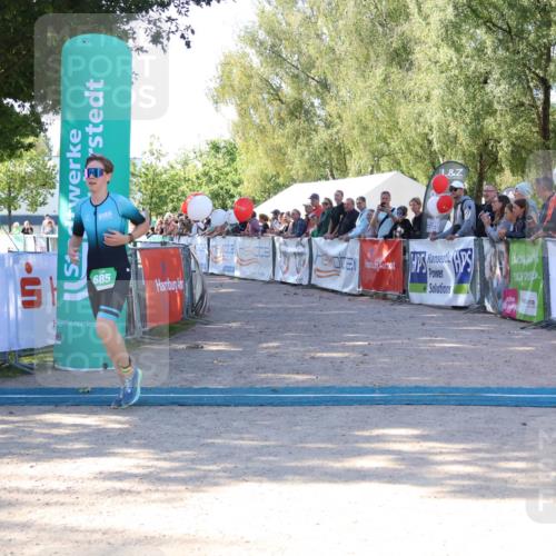 07.09.2025 - 19. Norderstedt Triathlon Zöllner http://msf.ph/oto/8773194 07.09.2025 10:55:38 Ziel 685 meine-sportfotos.de