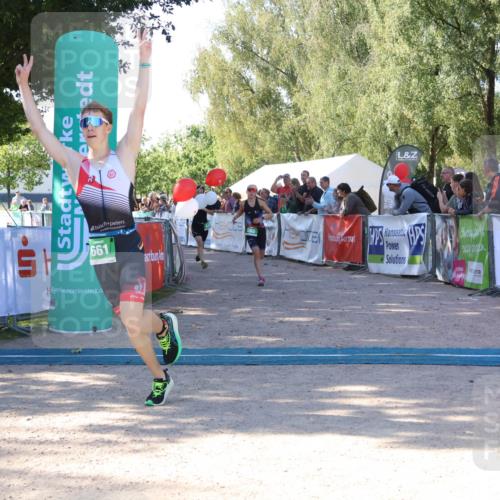 07.09.2025 - 19. Norderstedt Triathlon Zöllner http://msf.ph/oto/8773236 07.09.2025 10:55:56 Ziel 637, 661, 680 meine-sportfotos.de
