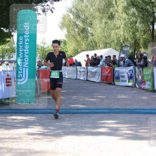 07.09.2025 - 19. Norderstedt Triathlon Zöllner http://msf.ph/oto/8773523 07.09.2025 10:56:56 Ziel 651 meine-sportfotos.de