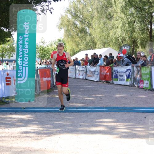 07.09.2025 - 19. Norderstedt Triathlon Zöllner http://msf.ph/oto/8773583 07.09.2025 10:57:15 Ziel 104 meine-sportfotos.de