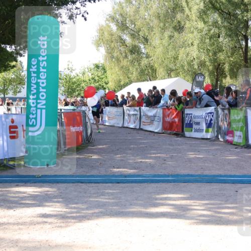 07.09.2025 - 19. Norderstedt Triathlon Zöllner http://msf.ph/oto/8773595 07.09.2025 10:57:30 Ziel 126, 636 meine-sportfotos.de