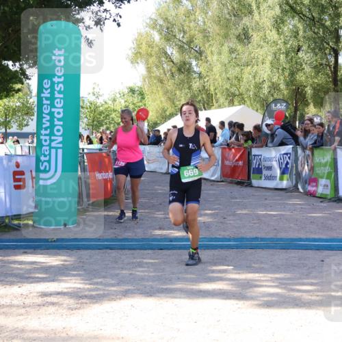 07.09.2025 - 19. Norderstedt Triathlon Zöllner http://msf.ph/oto/8773710 07.09.2025 10:57:47 Ziel 669, 1125 meine-sportfotos.de
