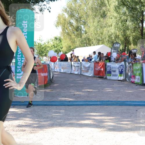 07.09.2025 - 19. Norderstedt Triathlon Zöllner http://msf.ph/oto/8774156 07.09.2025 11:00:23 Ziel 681, 683, 691 meine-sportfotos.de