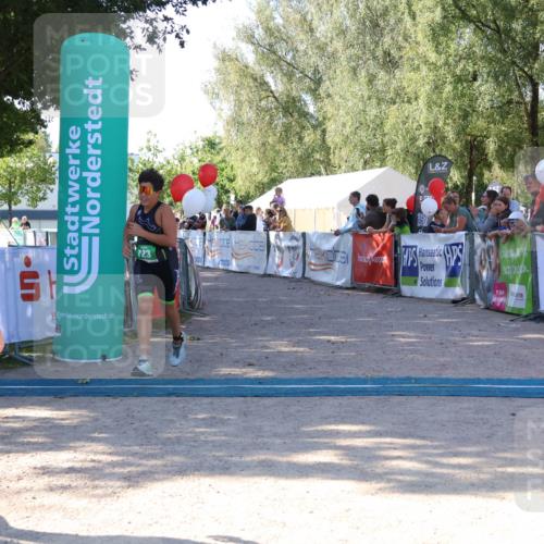 07.09.2025 - 19. Norderstedt Triathlon Zöllner http://msf.ph/oto/8774308 07.09.2025 11:01:16 Ziel 62, 123 meine-sportfotos.de