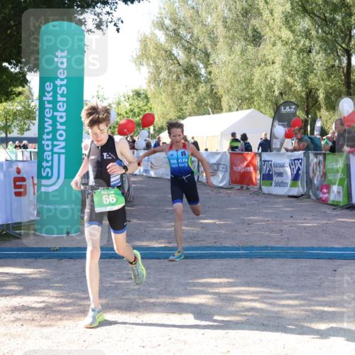07.09.2025 - 19. Norderstedt Triathlon Zöllner http://msf.ph/oto/8774562 07.09.2025 11:03:08 Ziel 56, 66, 124 meine-sportfotos.de