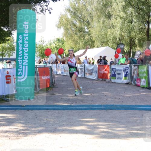 07.09.2025 - 19. Norderstedt Triathlon Zöllner http://msf.ph/oto/8774690 07.09.2025 11:04:22 Ziel 71, 92 meine-sportfotos.de