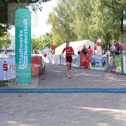 07.09.2025 - 19. Norderstedt Triathlon Zöllner http://msf.ph/oto/8775552 07.09.2025 11:49:05 Ziel 231 meine-sportfotos.de