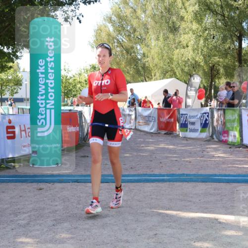 07.09.2025 - 19. Norderstedt Triathlon Zöllner http://msf.ph/oto/8775588 07.09.2025 11:49:07 Ziel 231 meine-sportfotos.de