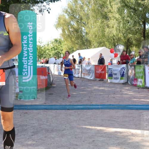 07.09.2025 - 19. Norderstedt Triathlon Zöllner http://msf.ph/oto/8775748 07.09.2025 11:51:06 Ziel 225, 1185, 1335 meine-sportfotos.de