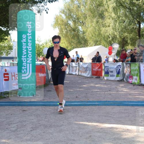 07.09.2025 - 19. Norderstedt Triathlon Zöllner http://msf.ph/oto/8775791 07.09.2025 11:51:46 Ziel 1198 meine-sportfotos.de