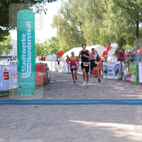 07.09.2025 - 19. Norderstedt Triathlon Zöllner http://msf.ph/oto/8775886 07.09.2025 11:53:34 Ziel 204, 1174, 1203 meine-sportfotos.de