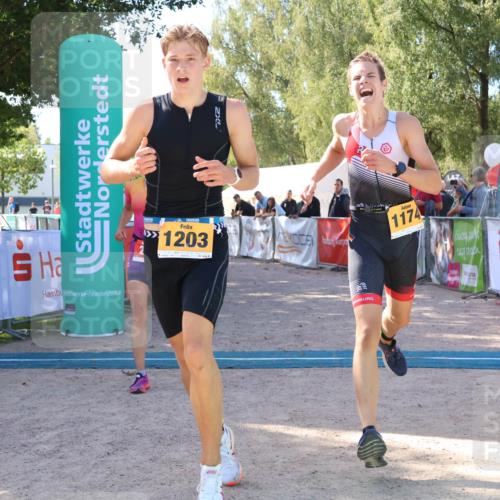 07.09.2025 - 19. Norderstedt Triathlon Zöllner http://msf.ph/oto/8775913 07.09.2025 11:53:36 Ziel 204, 1174, 1203 meine-sportfotos.de