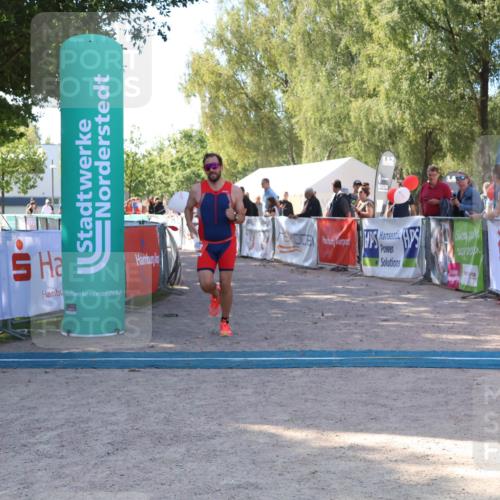 07.09.2025 - 19. Norderstedt Triathlon Zöllner http://msf.ph/oto/8776027 07.09.2025 11:54:57 Ziel 238 meine-sportfotos.de
