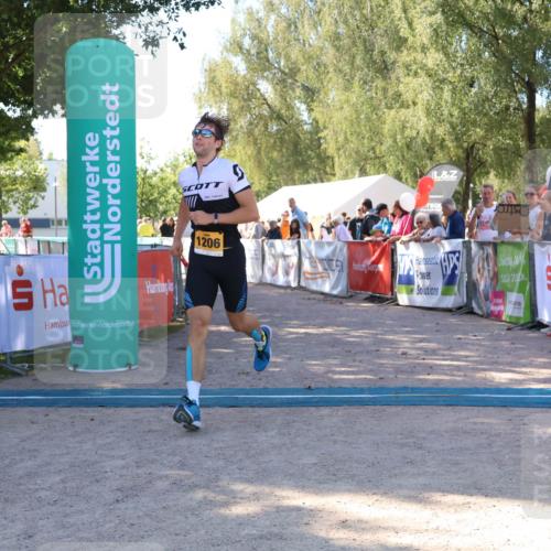 07.09.2025 - 19. Norderstedt Triathlon Zöllner http://msf.ph/oto/8776743 07.09.2025 12:03:39 Ziel 1206 meine-sportfotos.de