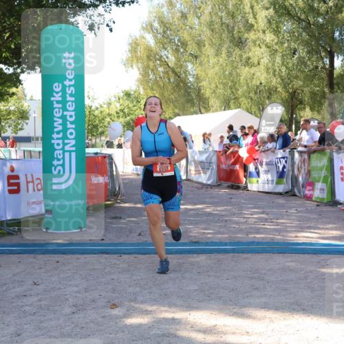 07.09.2025 - 19. Norderstedt Triathlon Zöllner http://msf.ph/oto/8776852 07.09.2025 12:05:47 Ziel 834 meine-sportfotos.de