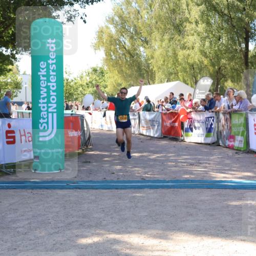 07.09.2025 - 19. Norderstedt Triathlon Zöllner http://msf.ph/oto/8777064 07.09.2025 12:08:44 Ziel 1210, 1236 meine-sportfotos.de