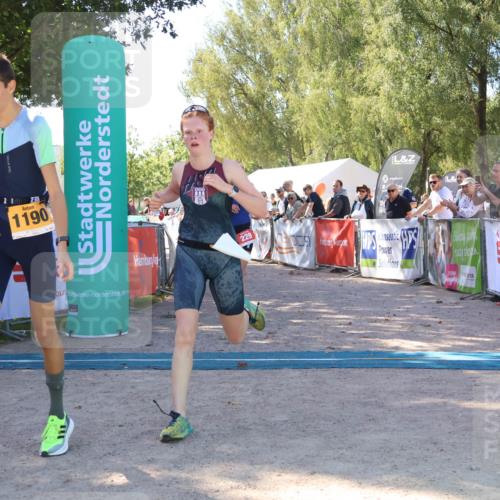 07.09.2025 - 19. Norderstedt Triathlon Zöllner http://msf.ph/oto/8777489 07.09.2025 12:13:53 Ziel 229, 1182, 1190 meine-sportfotos.de
