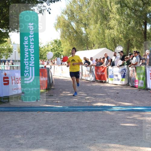 07.09.2025 - 19. Norderstedt Triathlon Zöllner http://msf.ph/oto/8778011 07.09.2025 12:23:49 Ziel 148, 228 meine-sportfotos.de