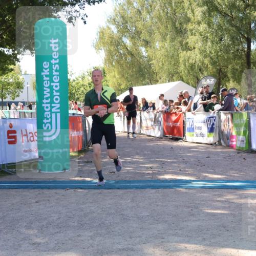 07.09.2025 - 19. Norderstedt Triathlon Zöllner http://msf.ph/oto/8778084 07.09.2025 12:24:23 Ziel 138, 152, 281 meine-sportfotos.de