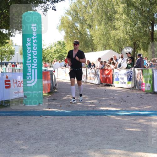 07.09.2025 - 19. Norderstedt Triathlon Zöllner http://msf.ph/oto/8778104 07.09.2025 12:24:27 Ziel 138, 152, 281 meine-sportfotos.de