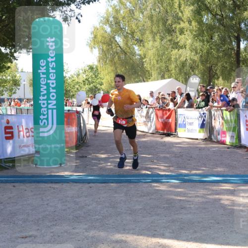 07.09.2025 - 19. Norderstedt Triathlon Zöllner http://msf.ph/oto/8778393 07.09.2025 12:29:27 Ziel 149, 155 meine-sportfotos.de