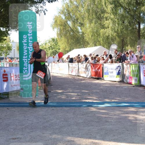 07.09.2025 - 19. Norderstedt Triathlon Zöllner http://msf.ph/oto/8778479 07.09.2025 12:29:50 Ziel 1217 meine-sportfotos.de