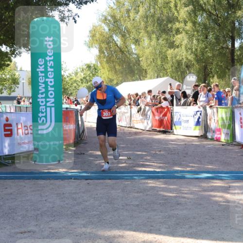 07.09.2025 - 19. Norderstedt Triathlon Zöllner http://msf.ph/oto/8778608 07.09.2025 12:30:59 Ziel 303 meine-sportfotos.de