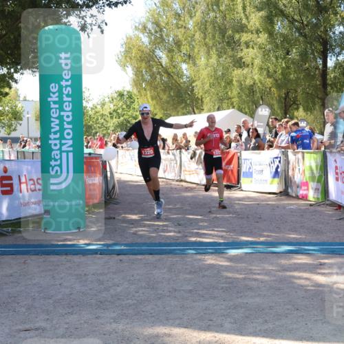 07.09.2025 - 19. Norderstedt Triathlon Zöllner http://msf.ph/oto/8778645 07.09.2025 12:31:20 Ziel 1320, 1372 meine-sportfotos.de