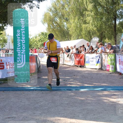 07.09.2025 - 19. Norderstedt Triathlon Zöllner http://msf.ph/oto/8778707 07.09.2025 12:32:19 Ziel 795 meine-sportfotos.de