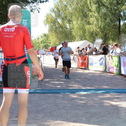 07.09.2025 - 19. Norderstedt Triathlon Zöllner http://msf.ph/oto/8778759 07.09.2025 12:33:43 Ziel 191, 782, 801, 1223 meine-sportfotos.de