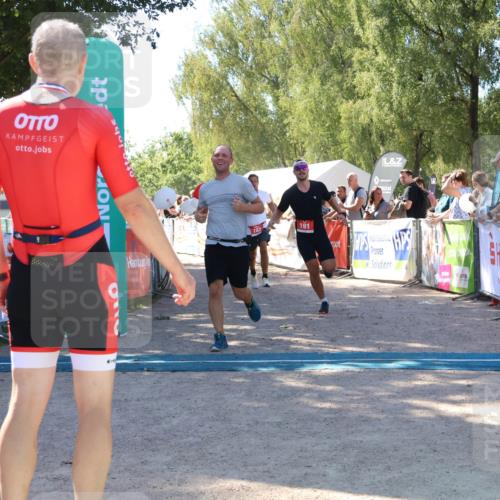 07.09.2025 - 19. Norderstedt Triathlon Zöllner http://msf.ph/oto/8778763 07.09.2025 12:33:44 Ziel 191, 782, 801, 1223 meine-sportfotos.de