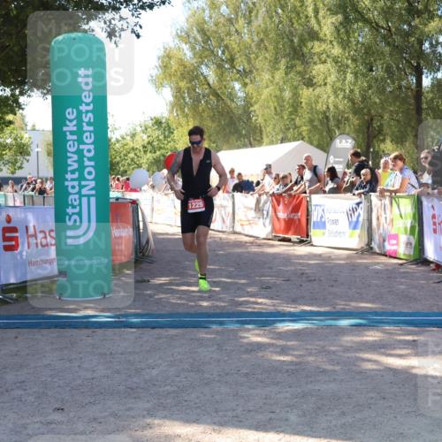 07.09.2025 - 19. Norderstedt Triathlon Zöllner http://msf.ph/oto/8778916 07.09.2025 12:34:20 Ziel 1225 meine-sportfotos.de