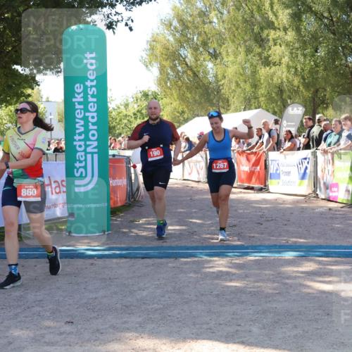 07.09.2025 - 19. Norderstedt Triathlon Zöllner http://msf.ph/oto/8779147 07.09.2025 12:36:48 Ziel 190, 860, 1267, 1319 meine-sportfotos.de