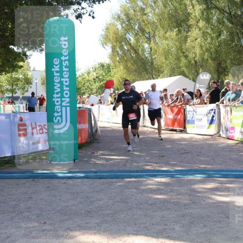 07.09.2025 - 19. Norderstedt Triathlon Zöllner http://msf.ph/oto/8779207 07.09.2025 12:37:34 Ziel 253, 861, 1244 meine-sportfotos.de