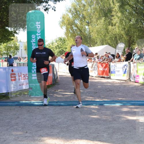 07.09.2025 - 19. Norderstedt Triathlon Zöllner http://msf.ph/oto/8779233 07.09.2025 12:37:36 Ziel 253, 280, 719, 861, 1244 meine-sportfotos.de