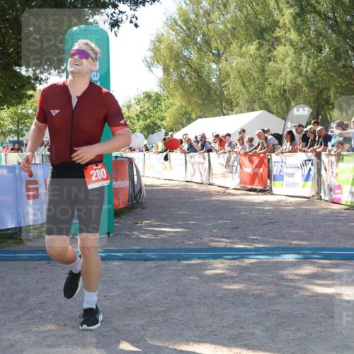 07.09.2025 - 19. Norderstedt Triathlon Zöllner http://msf.ph/oto/8779336 07.09.2025 12:37:43 Ziel 280, 719, 1244 meine-sportfotos.de
